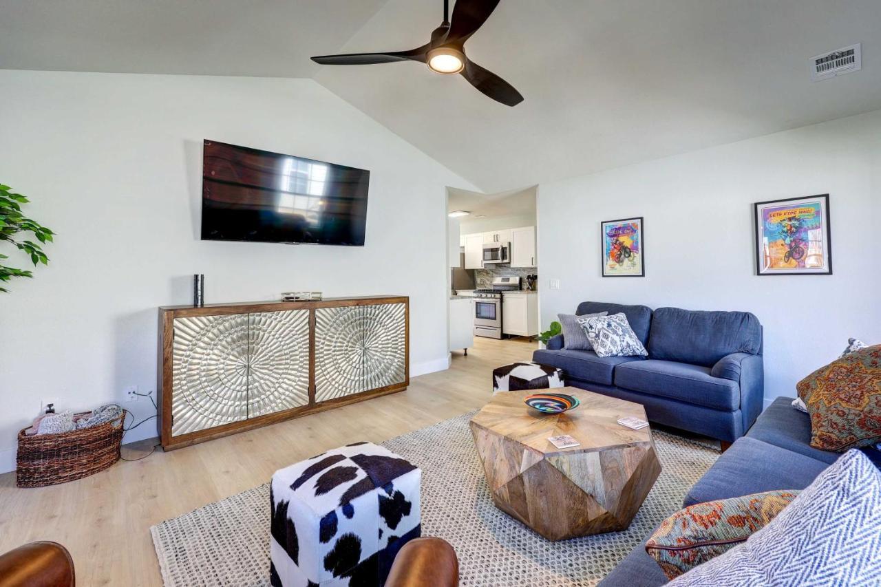 Chic Bentonville Home With Patio And Fire Pit! Kültér fotó